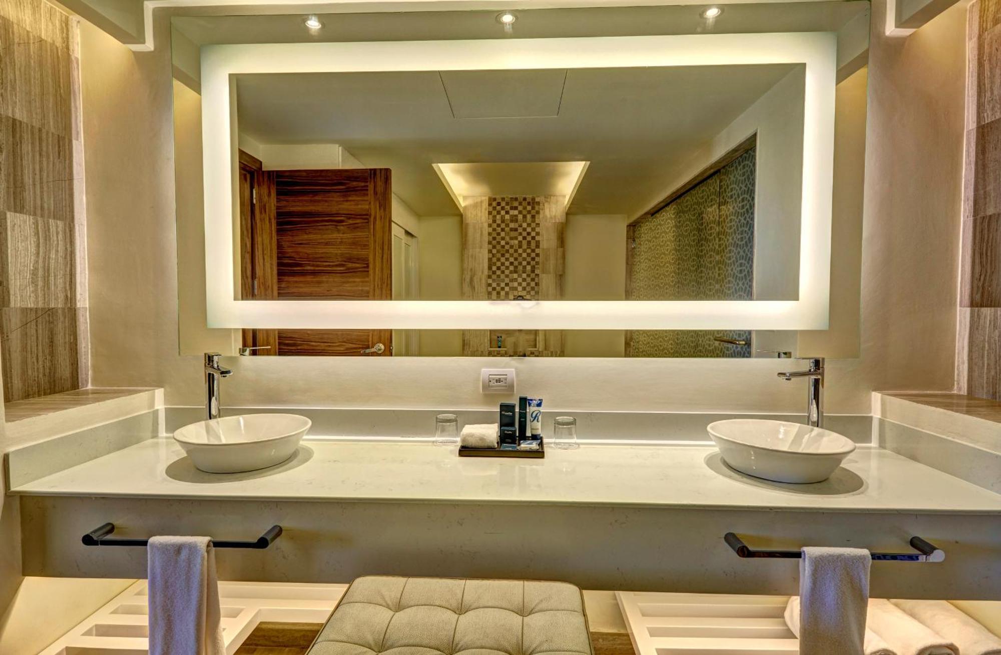 Luxury Presidential One Bedroom Suite