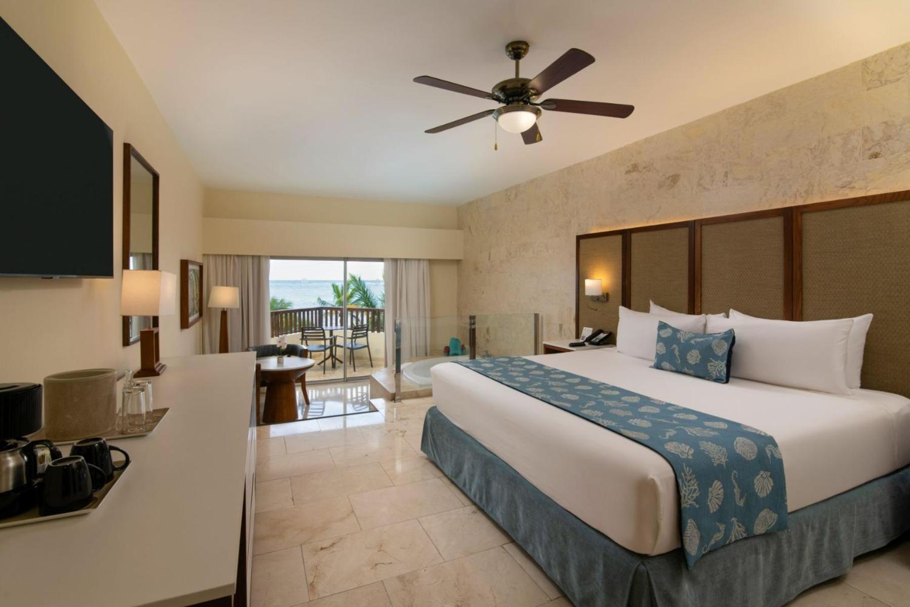 Jr Suite Premium Ocean Front View Jacuzzi,1656240596:JPEG